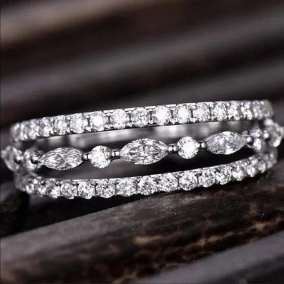 HALO 4.1 CT 925 STERLING SILVER DIAMOND RING - Picture 2 of 4